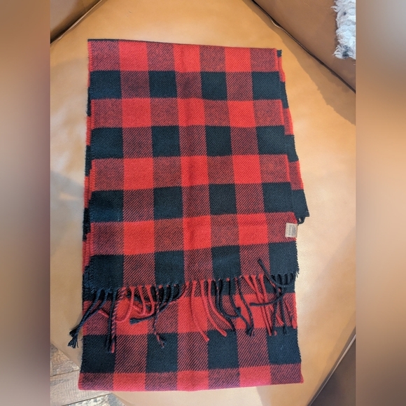 Roots Scarf red & black plaid with leather brand tag O/S gender free - Picture 5 of 12